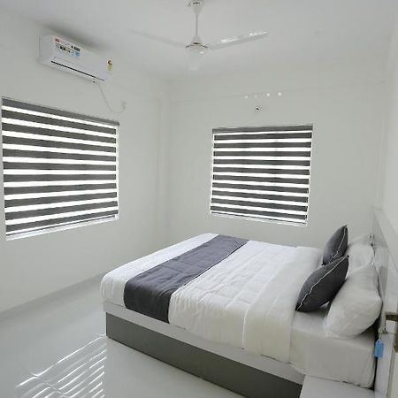 Yelza Hotel And Residence Alwaye Εξωτερικό φωτογραφία