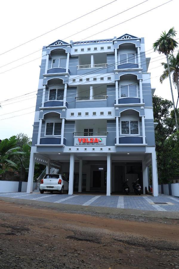 Yelza Hotel And Residence Alwaye Εξωτερικό φωτογραφία