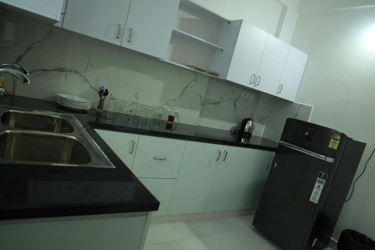 Yelza Hotel And Residence Alwaye Εξωτερικό φωτογραφία