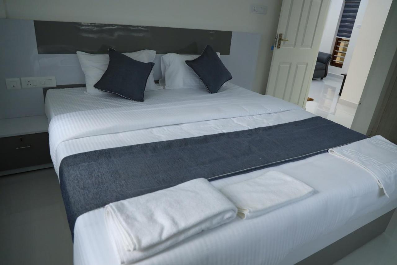 Yelza Hotel And Residence Alwaye Εξωτερικό φωτογραφία